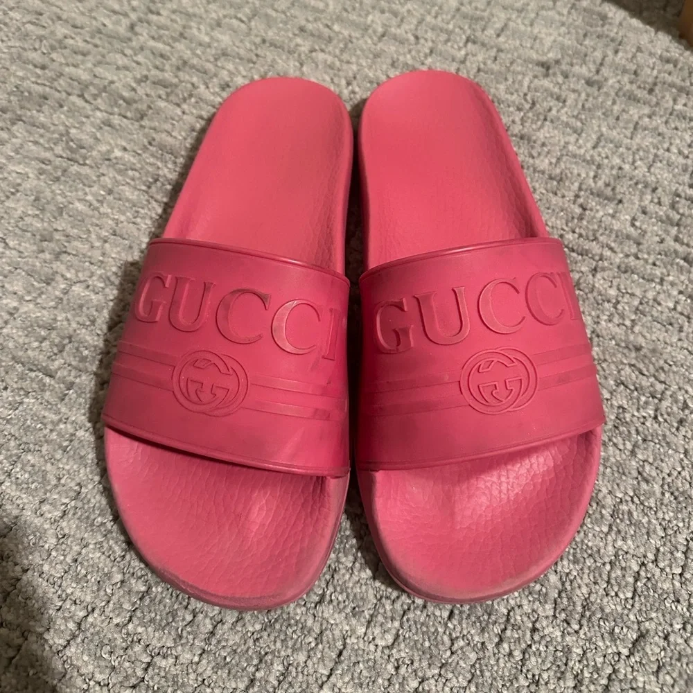 Gucci Pink Slide Sandals - Picture 2 of 15